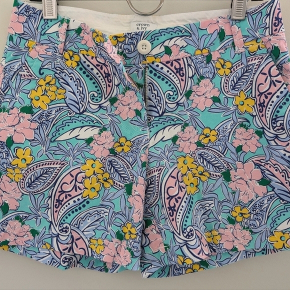 NEW Crown & Ivy Caroline 5" Chino Shorts WOMENS Size 4 Floral Paisley Aqua Pink - Picture 2 of 13